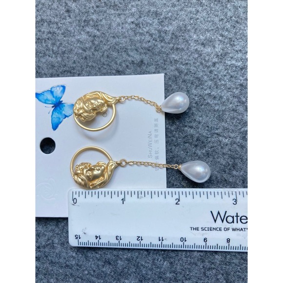 Gold Tone Goddess Face Dangle Earrings Faux Pearl Drop - Picture 4 of 6